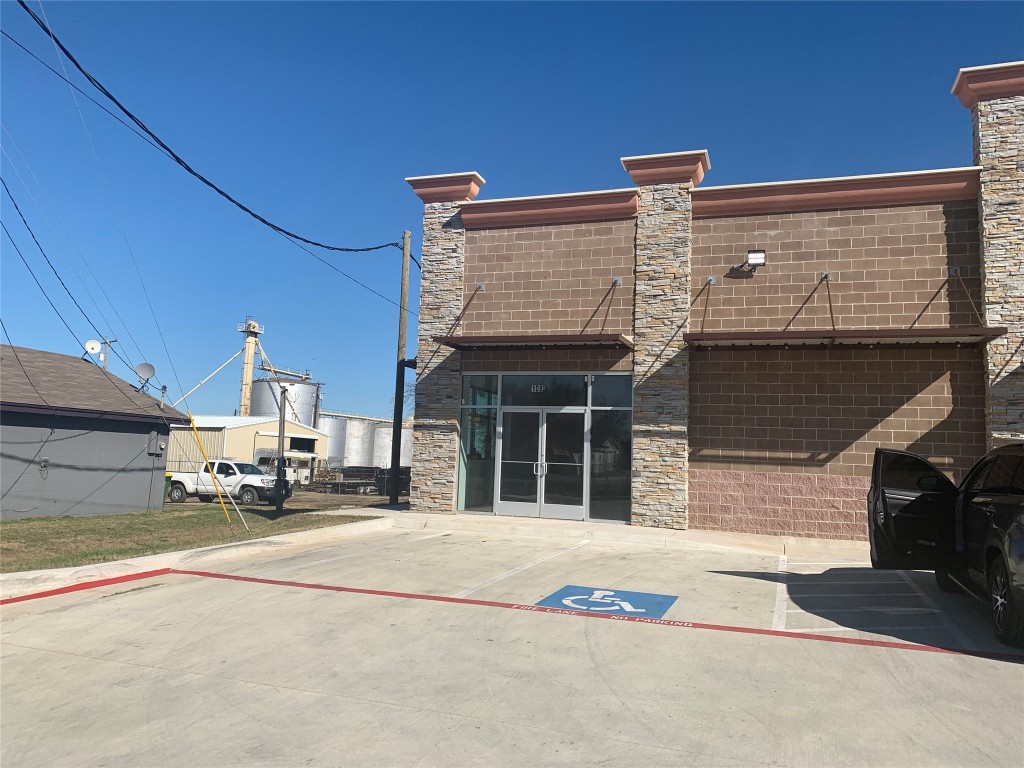 108 S Main Street , Venus, TX, 76063 | 14504494 | Realty Texas LLC