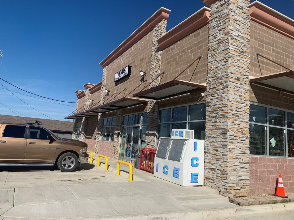 108 S Main Street , Venus, TX, 76063 | 14504494 | Realty Texas LLC