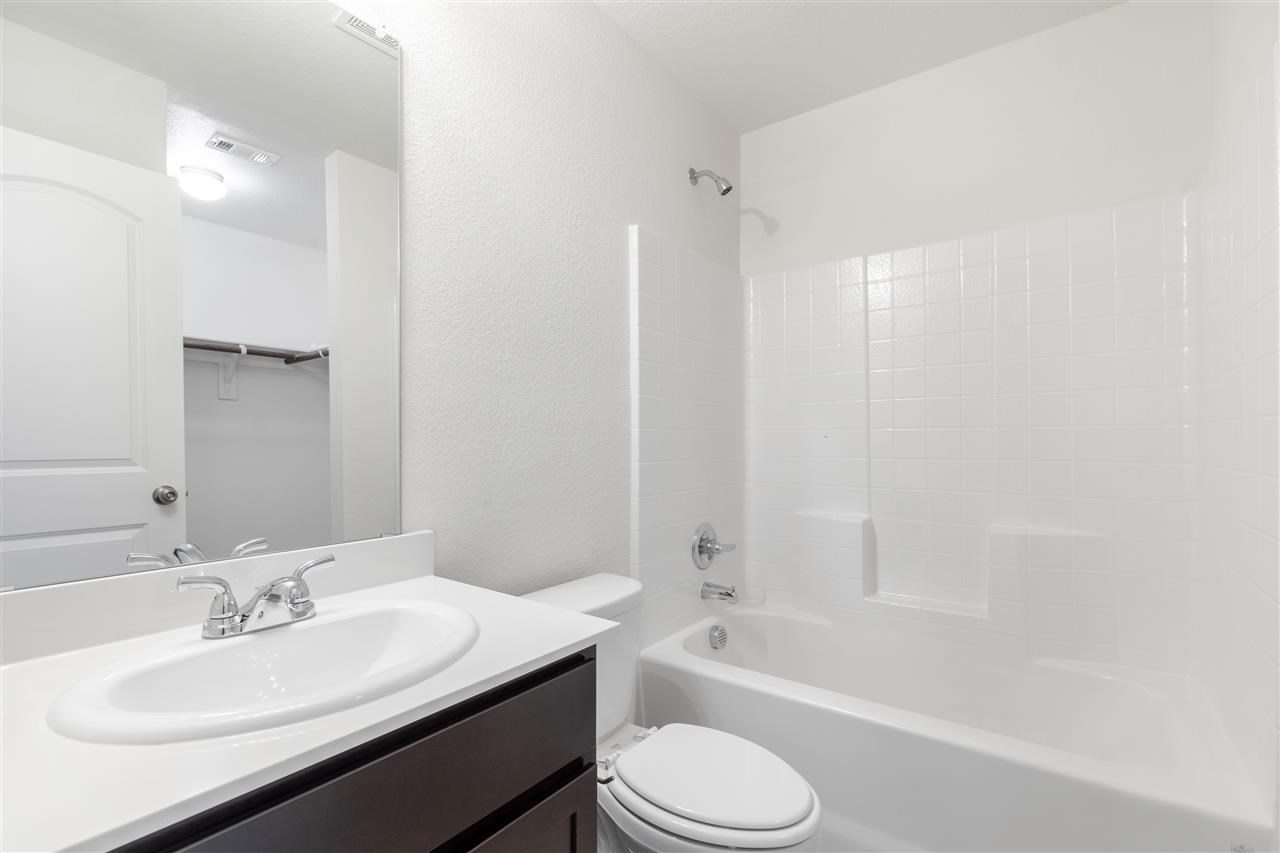 5032 Elgin Street , Fort Worth, TX, 76105 | 14417667 | Realty Texas LLC