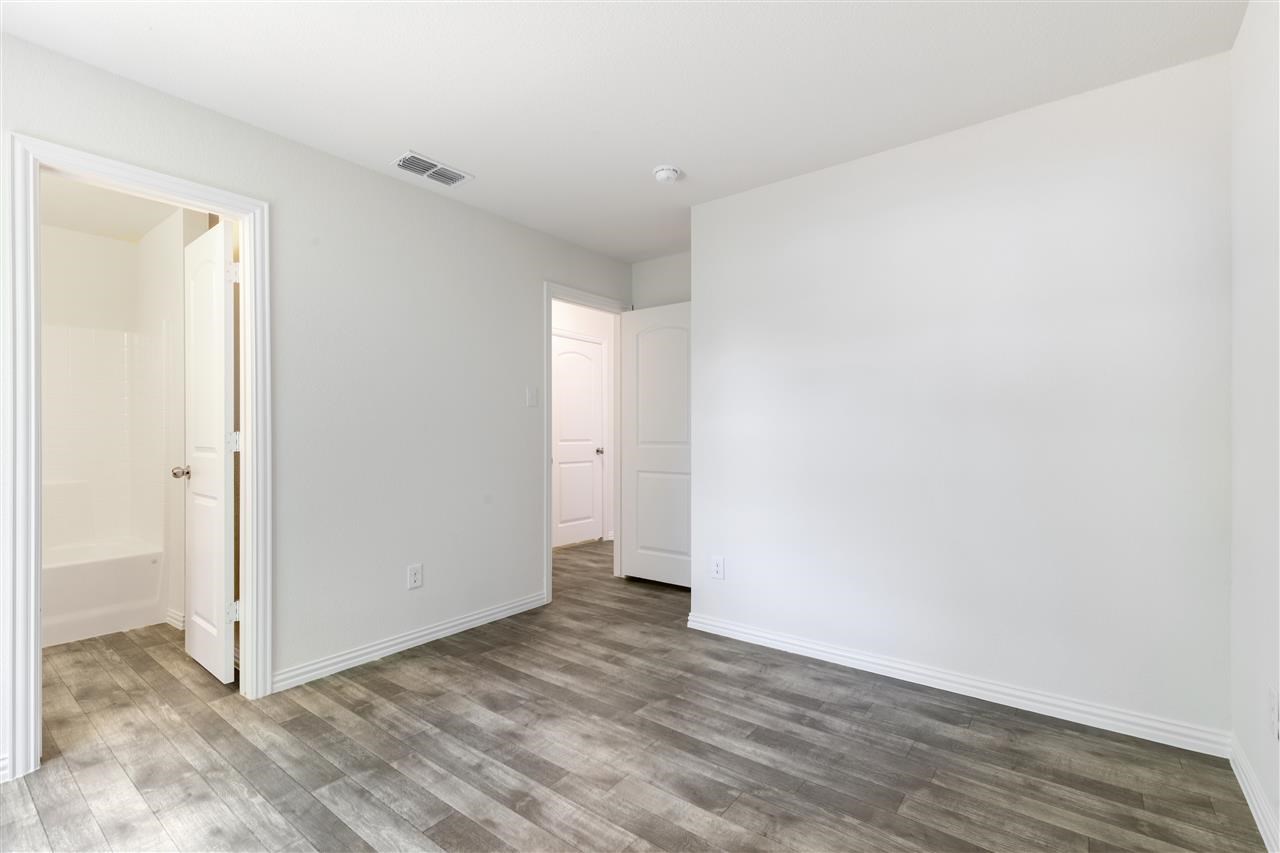 5032 Elgin Street , Fort Worth, TX, 76105 | 14417667 | Realty Texas LLC