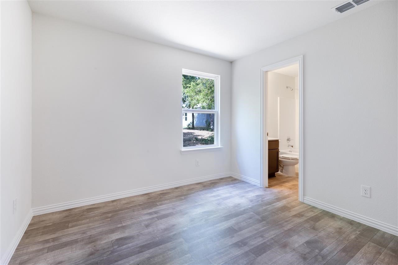 5032 Elgin Street , Fort Worth, TX, 76105 | 14417667 | Realty Texas LLC
