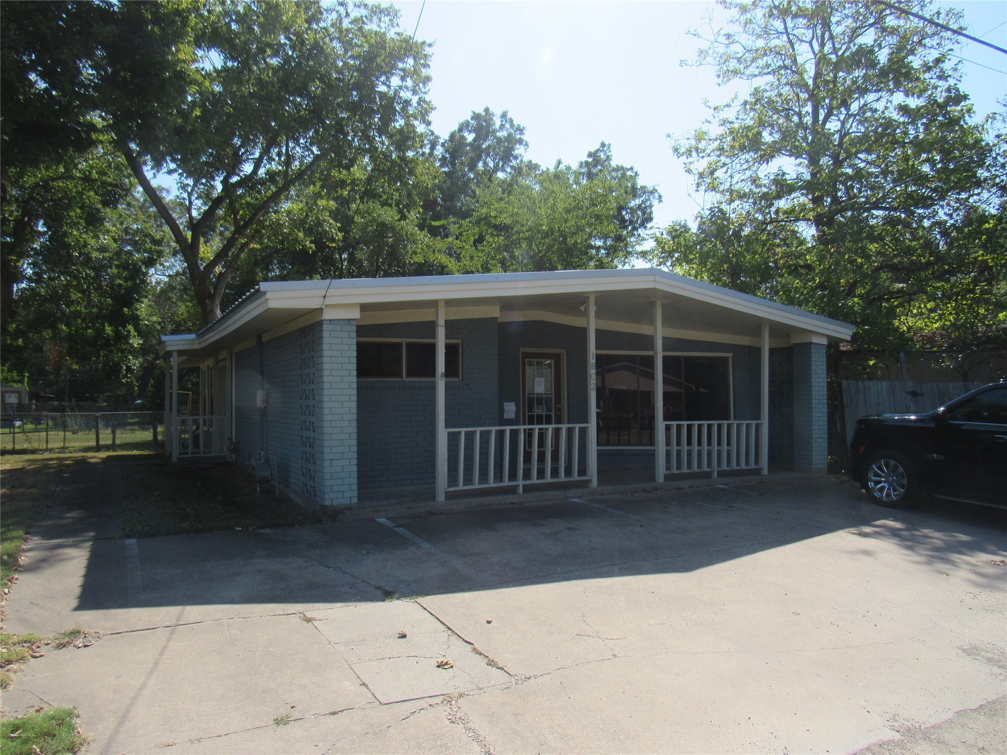 1802 N Center Street , Bonham, TX, 75418 | 14671341 | Realty Texas LLC