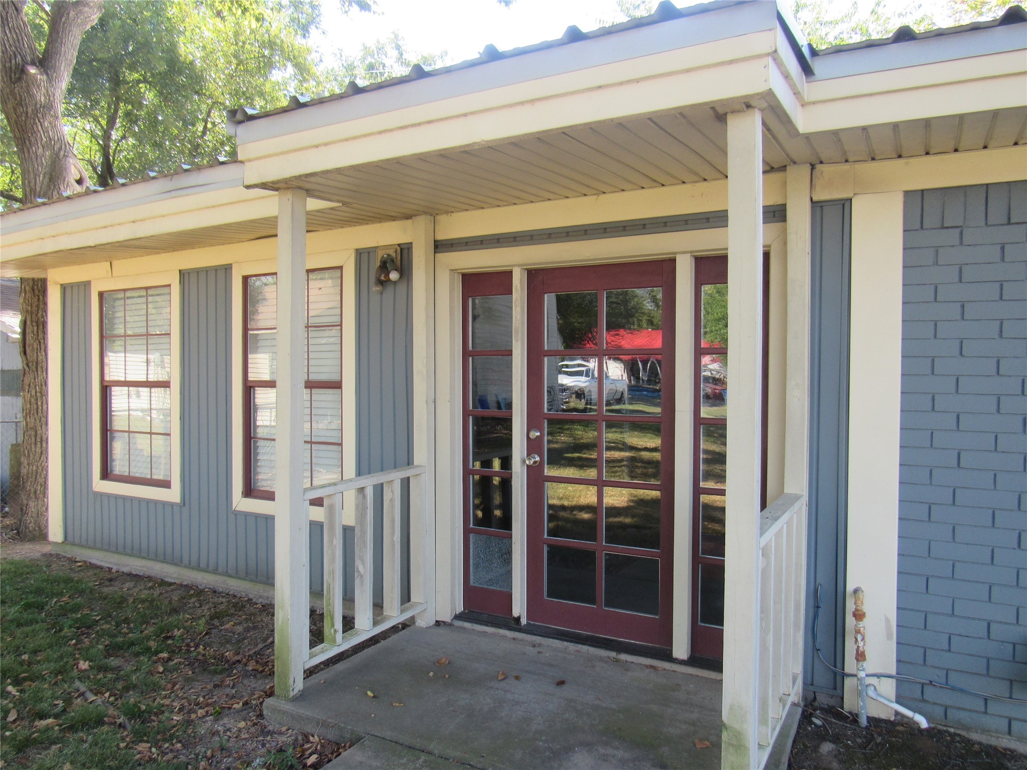 1802 N Center Street , Bonham, TX, 75418 | 14671341 | Realty Texas LLC