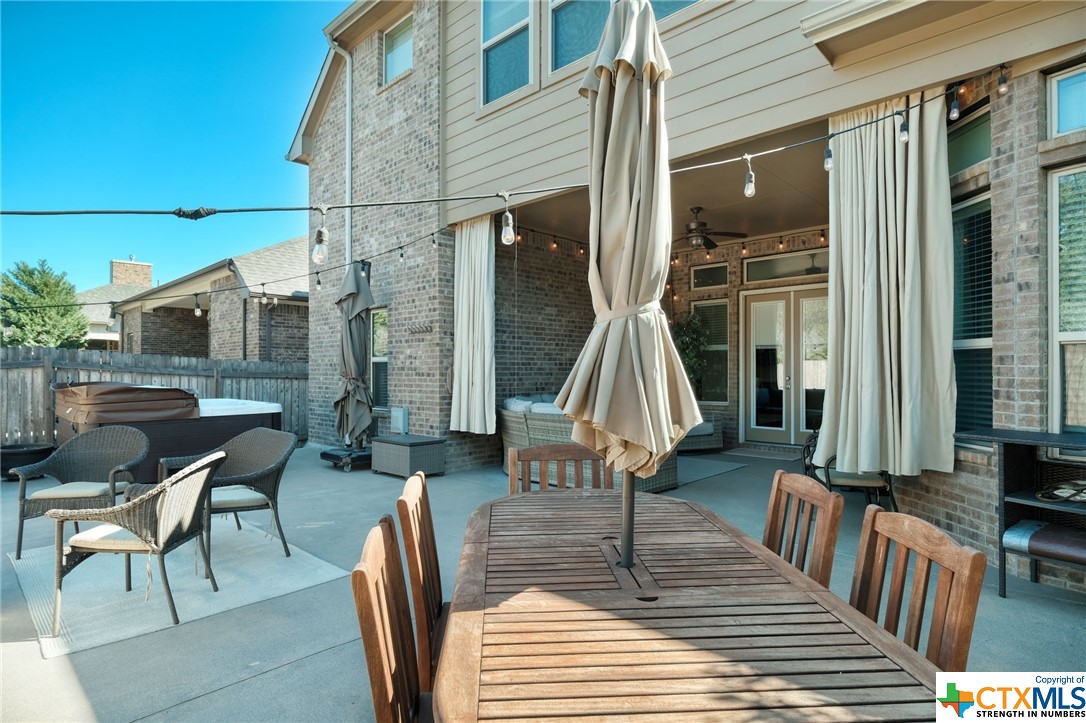 601 Fair Oaks Drive 