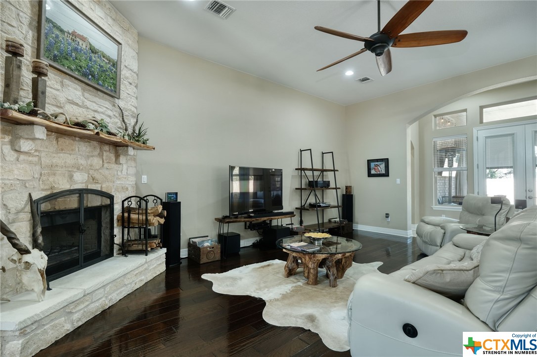 601 Fair Oaks Drive 