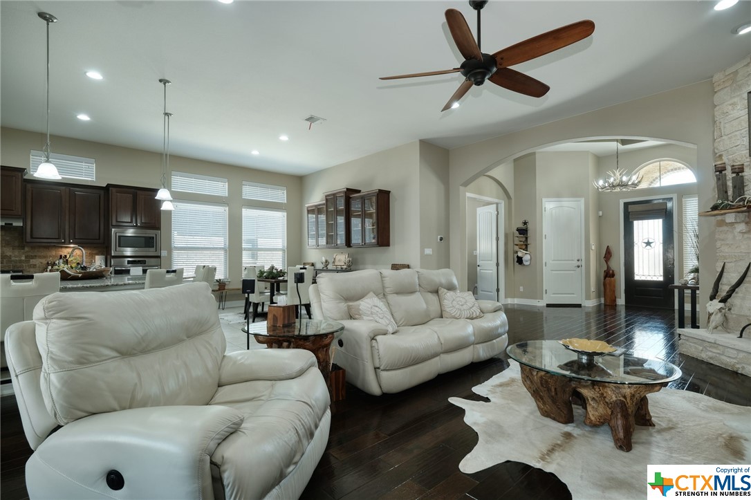 601 Fair Oaks Drive 
