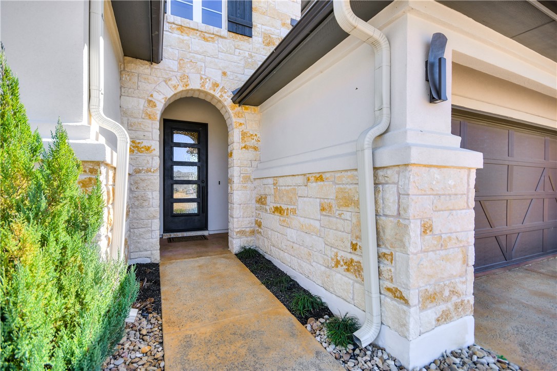 303 Sumalt Gap Way , Austin, TX, 78738 | 9898303 | Realty Texas LLC