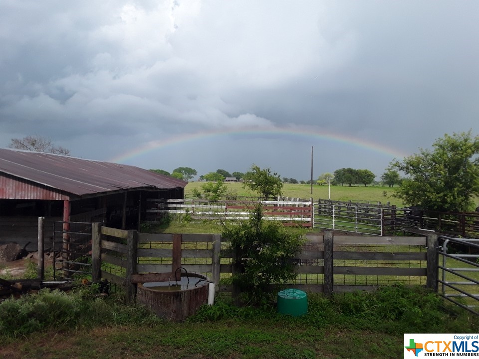 736 E Wiedemann Road , Flatonia, TX, 78941 | 466710 | Realty Texas LLC