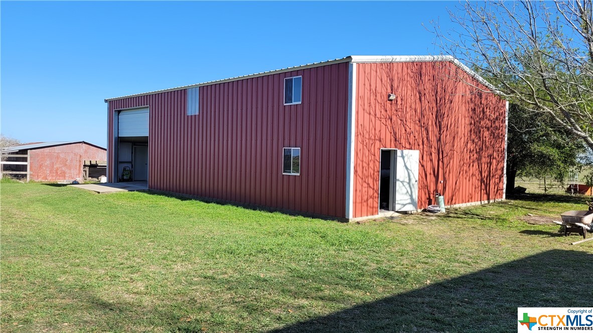 736 E Wiedemann Road , Flatonia, TX, 78941 | 466710 | Realty Texas LLC
