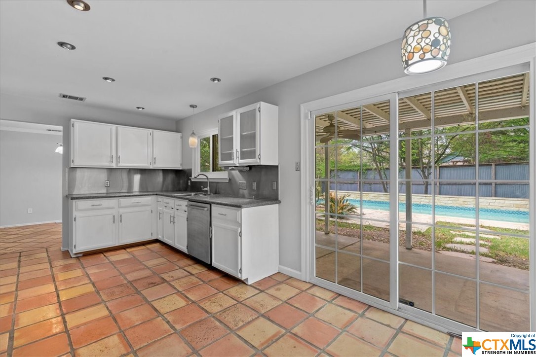 13100 Kellies Farm Lane , Austin, TX, 78727 | 465741 | Realty Texas LLC