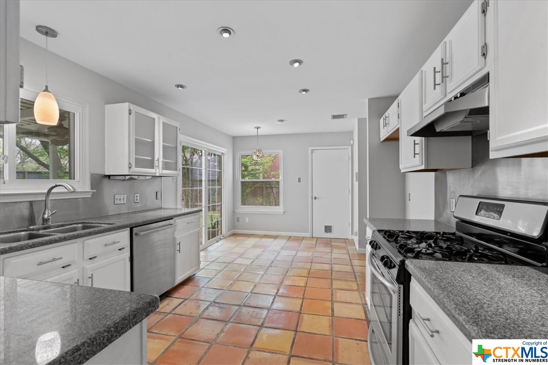 13100 Kellies Farm Lane , Austin, TX, 78727 | 465741 | Realty Texas LLC