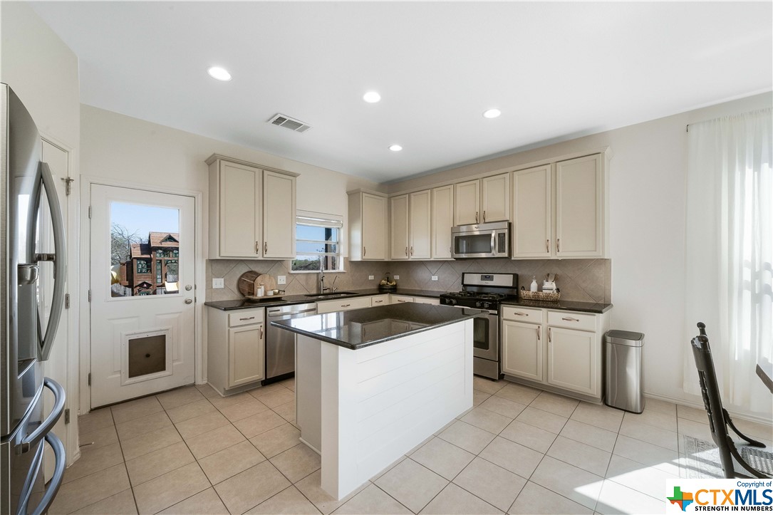 5931 Heron Drive , Buda, TX, 78610 | 468081 | Realty Texas LLC