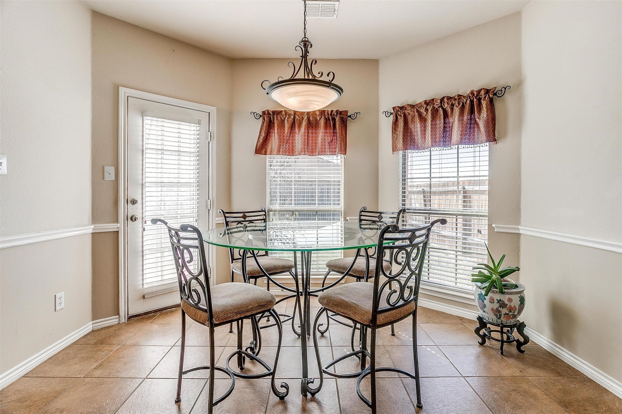 1125 Port Way , Crowley, TX, 76036 | 20028257 | Realty Texas LLC