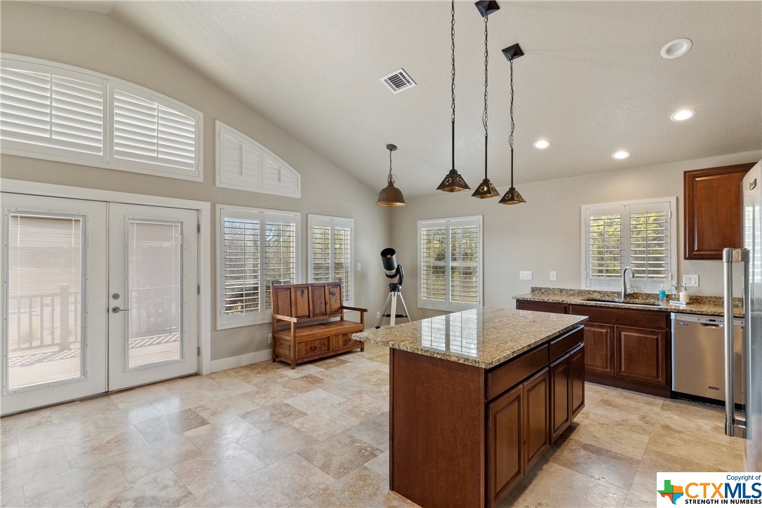 112 Ridge Harbor Drive , Spicewood, TX, 78669 | 466672 | Realty Texas LLC