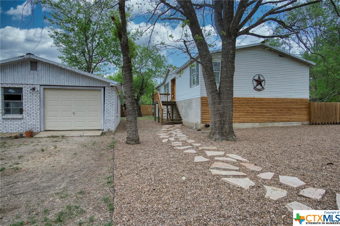 512 Dry Hollow Road , La Vernia, TX, 78121 | 468643 | Realty Texas LLC