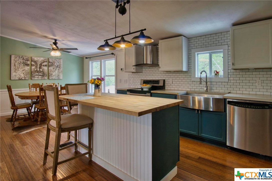512 Dry Hollow Road , La Vernia, TX, 78121 | 468643 | Realty Texas LLC