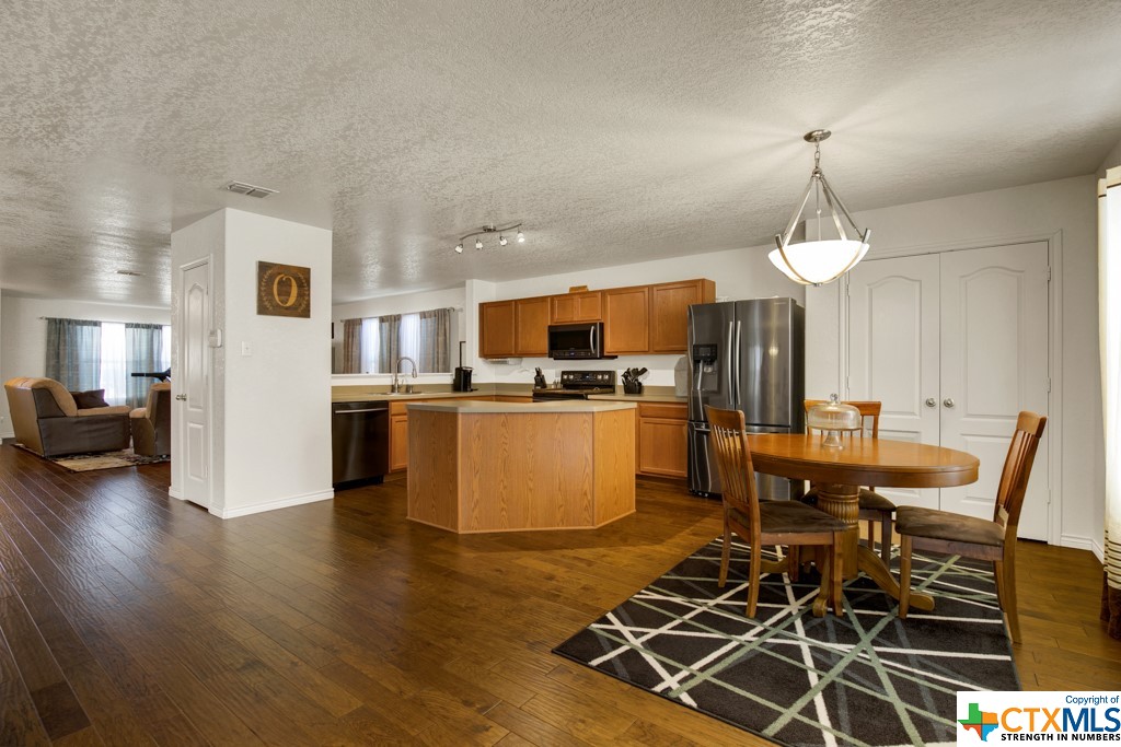 617 Crosspoint Drive , New Braunfels, TX, 78130 | 469007 | Realty Texas LLC