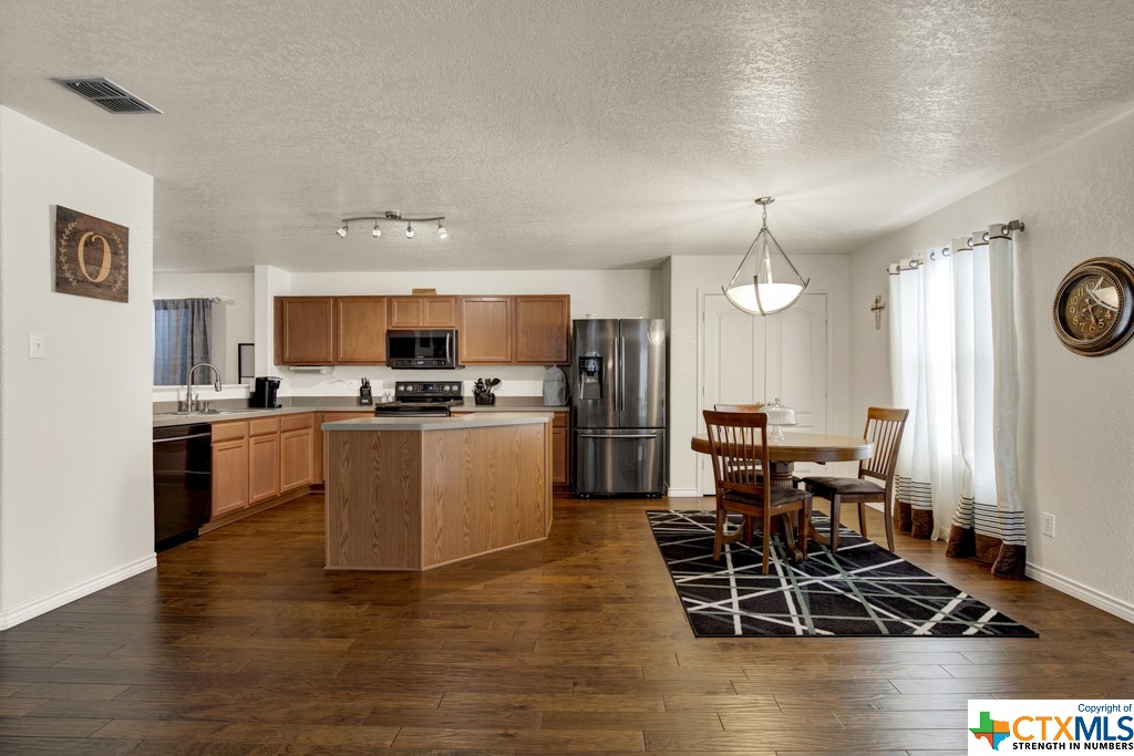 617 Crosspoint Drive , New Braunfels, TX, 78130 | 469007 | Realty Texas LLC