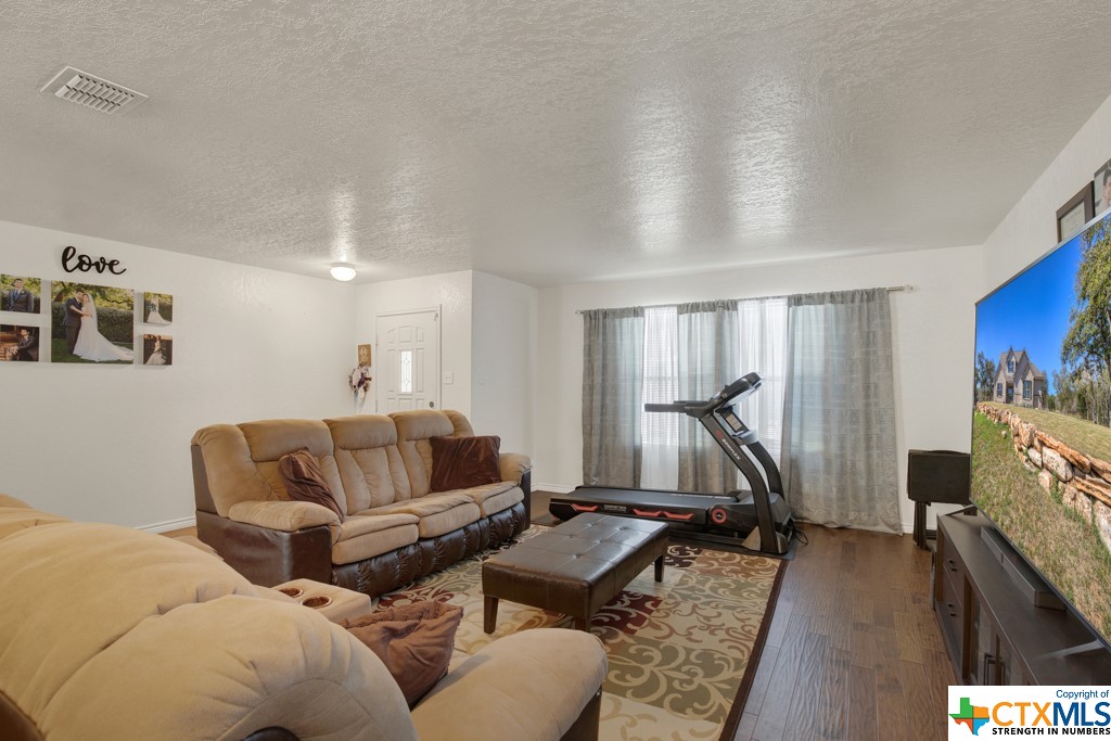 617 Crosspoint Drive , New Braunfels, TX, 78130 | 469007 | Realty Texas LLC