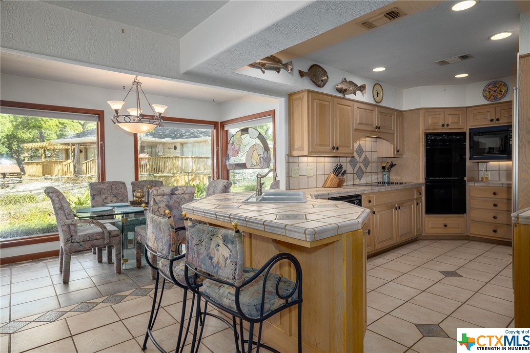 132 Rest Haven Street , McQueeney, TX, 78123 | 469149 | Realty Texas LLC
