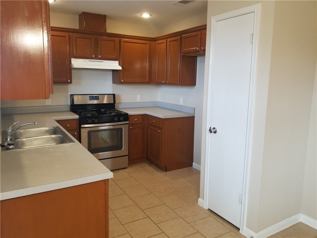 1704 Southcreek Drive 