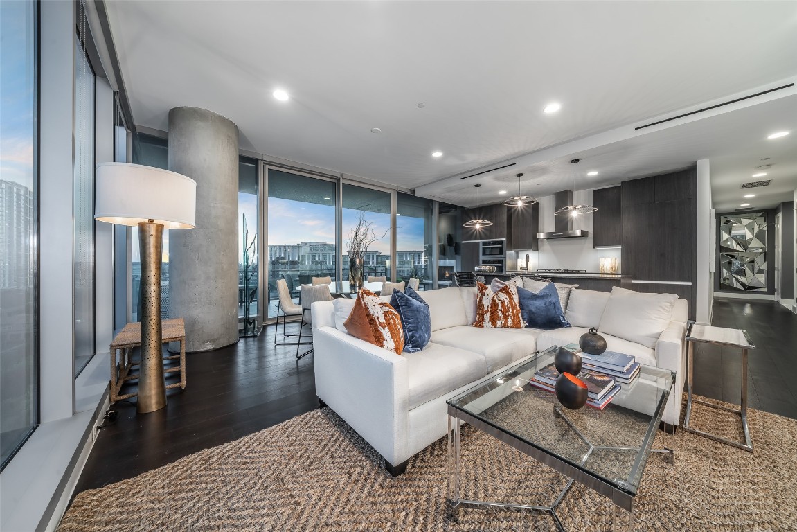 3130 N Harwood Street 701 , Dallas, TX, 75201 | 20026130 | Realty Texas LLC