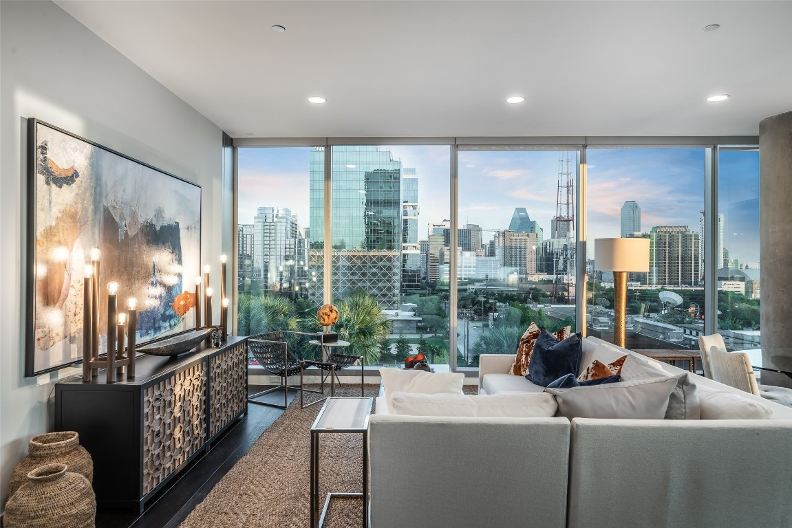 3130 N Harwood Street 701 , Dallas, TX, 75201 | 20026130 | Realty Texas LLC