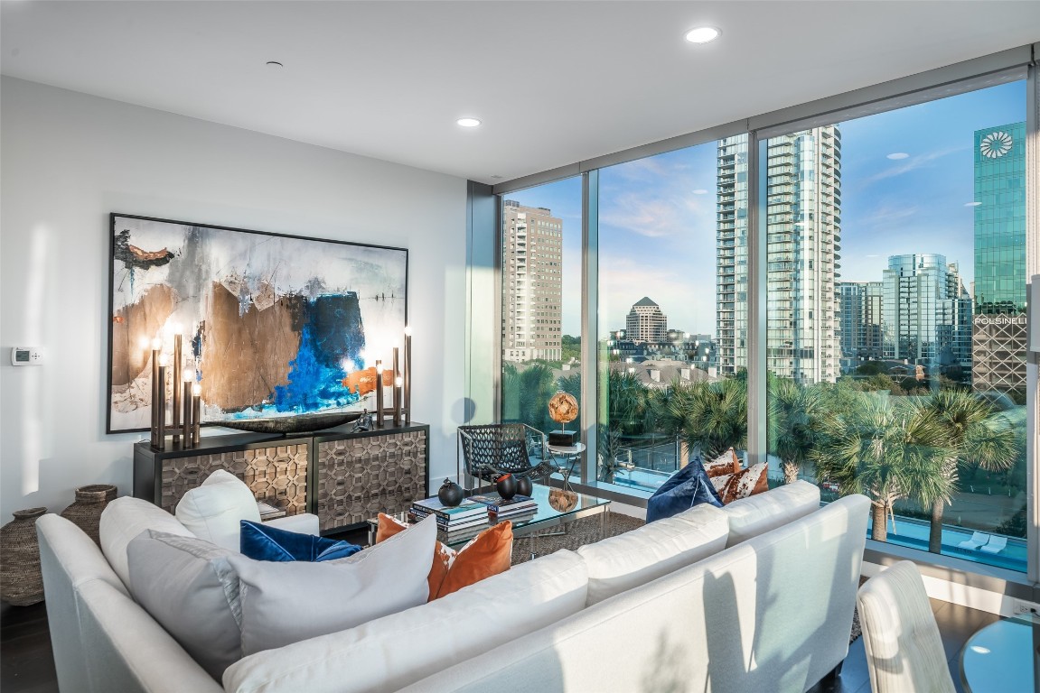 3130 N Harwood Street 701 , Dallas, TX, 75201 | 20026130 | Realty Texas LLC