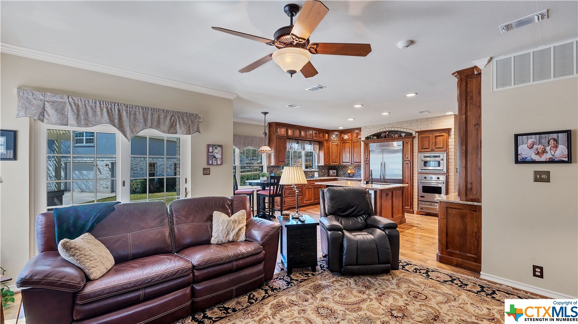 21440 Forest Waters Circle , Garden Ridge, TX, 78266 | 466368 | Realty Texas LLC