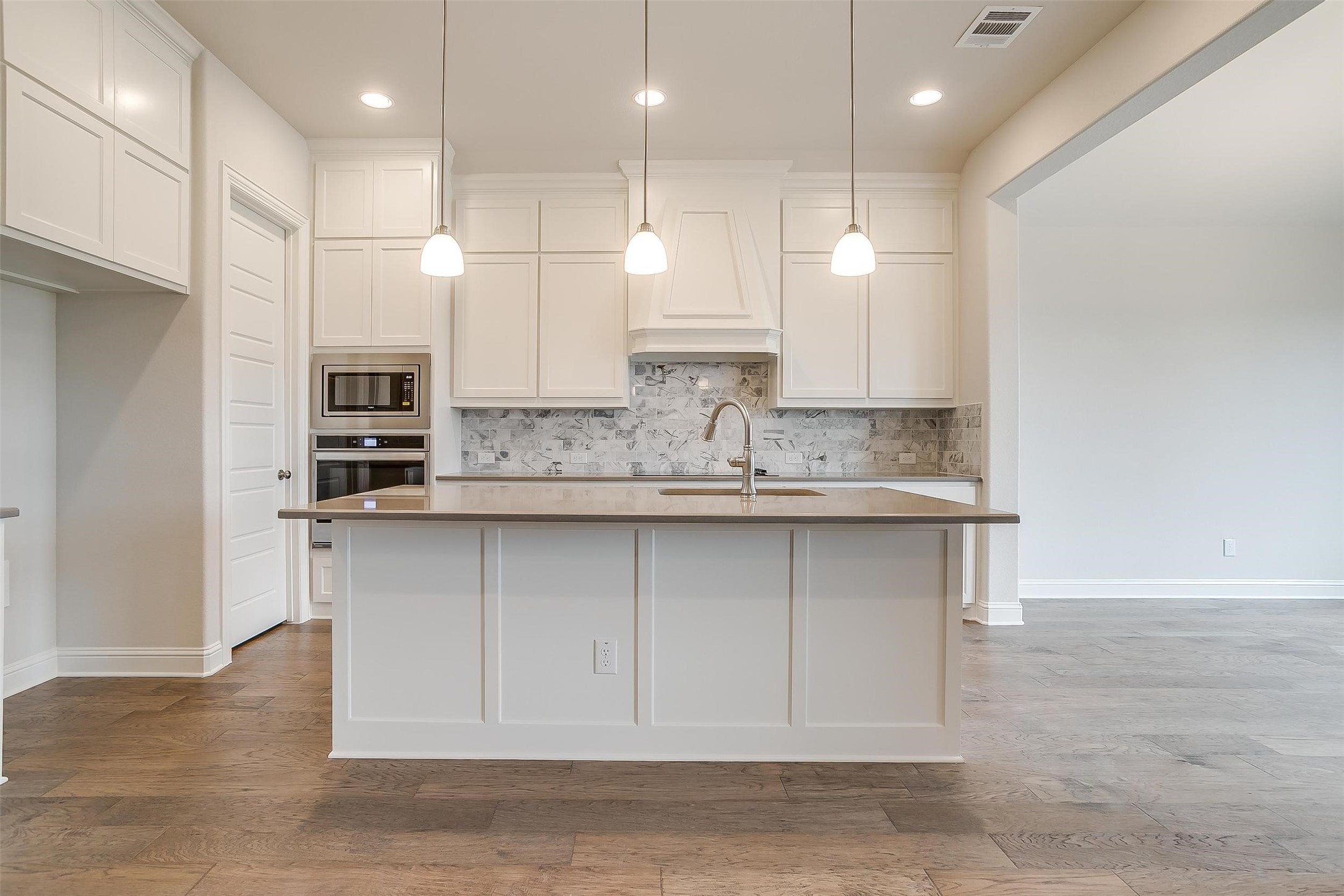 822 Summer Grove , Midlothian, TX, 76065 | 20037992 | Realty Texas LLC