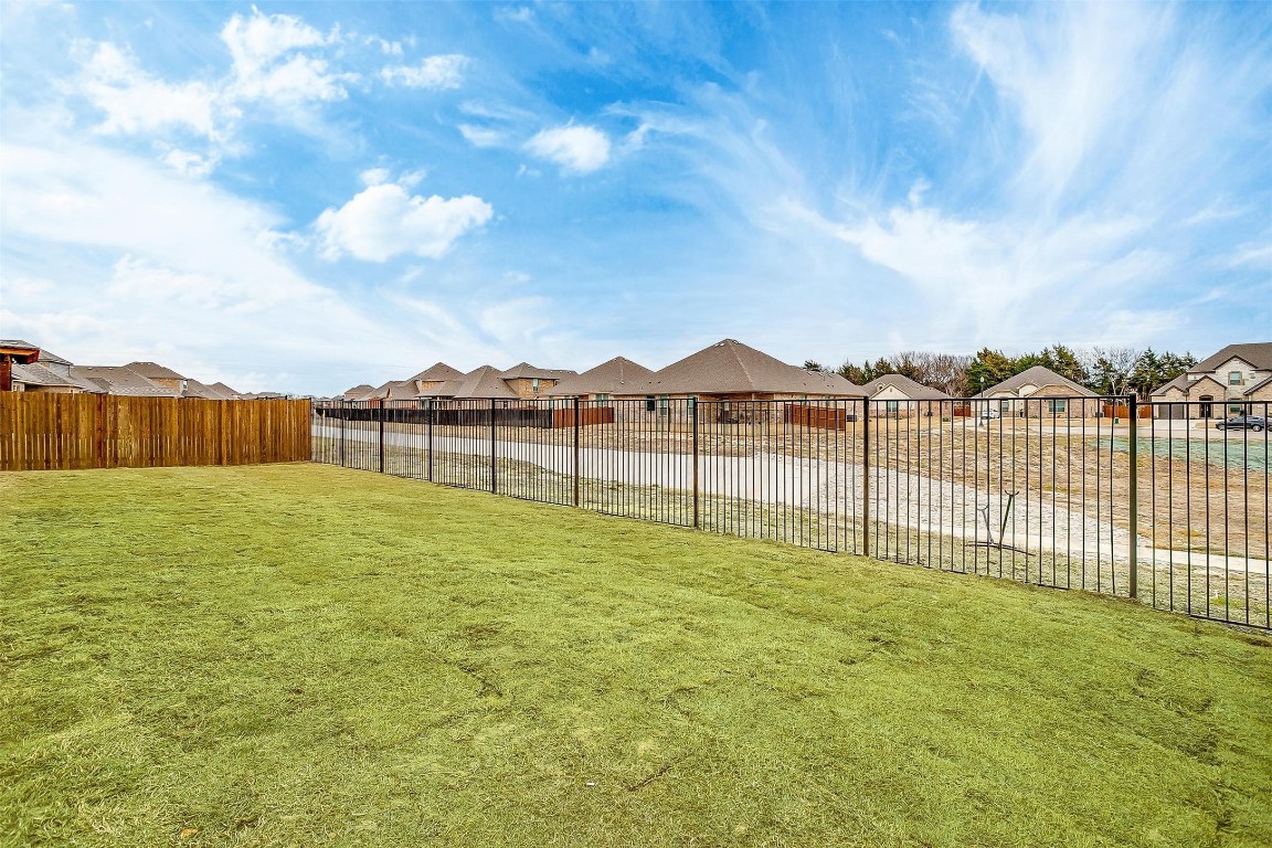 822 Summer Grove , Midlothian, TX, 76065 | 20037992 | Realty Texas LLC