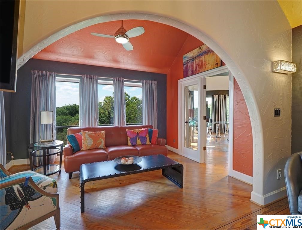 1001 Gruene Road , New Braunfels, TX, 78130 | 469533 | Realty Texas LLC