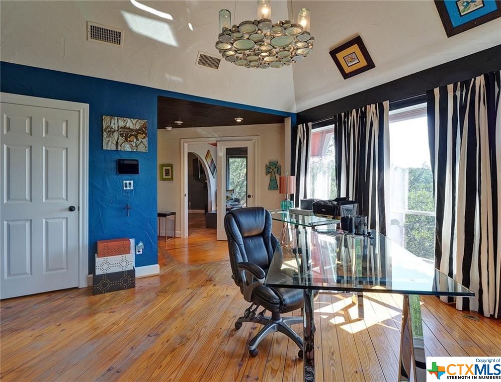 1001 Gruene Road , New Braunfels, TX, 78130 | 469533 | Realty Texas LLC