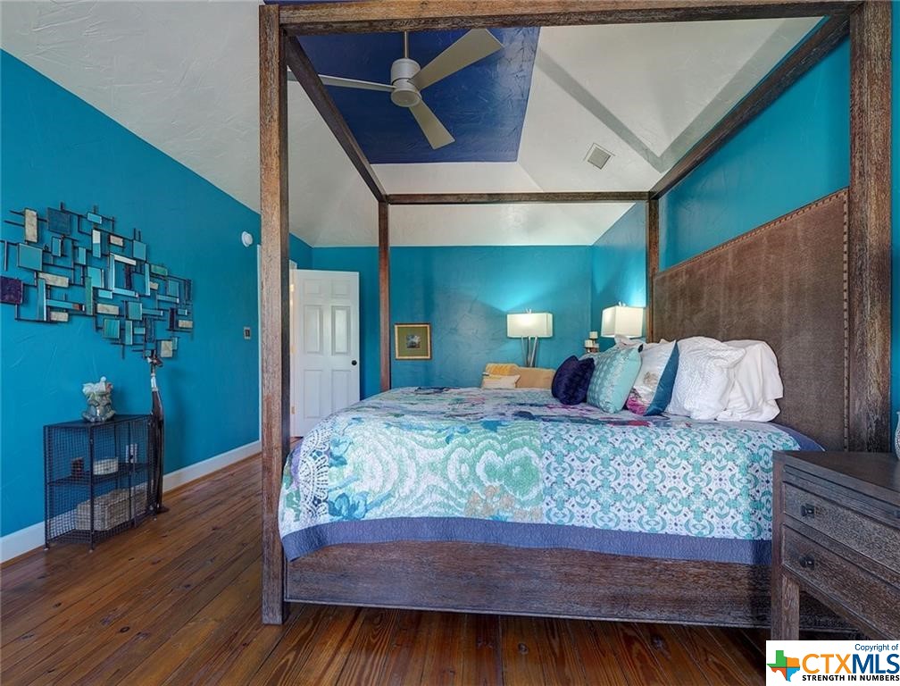 1001 Gruene Road , New Braunfels, TX, 78130 | 469533 | Realty Texas LLC