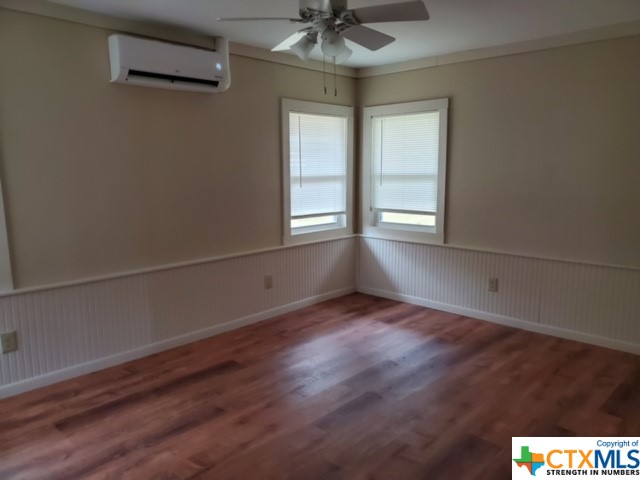 903 N San Marcos Street , Seguin, TX, 78155 | 469635 | Realty Texas LLC