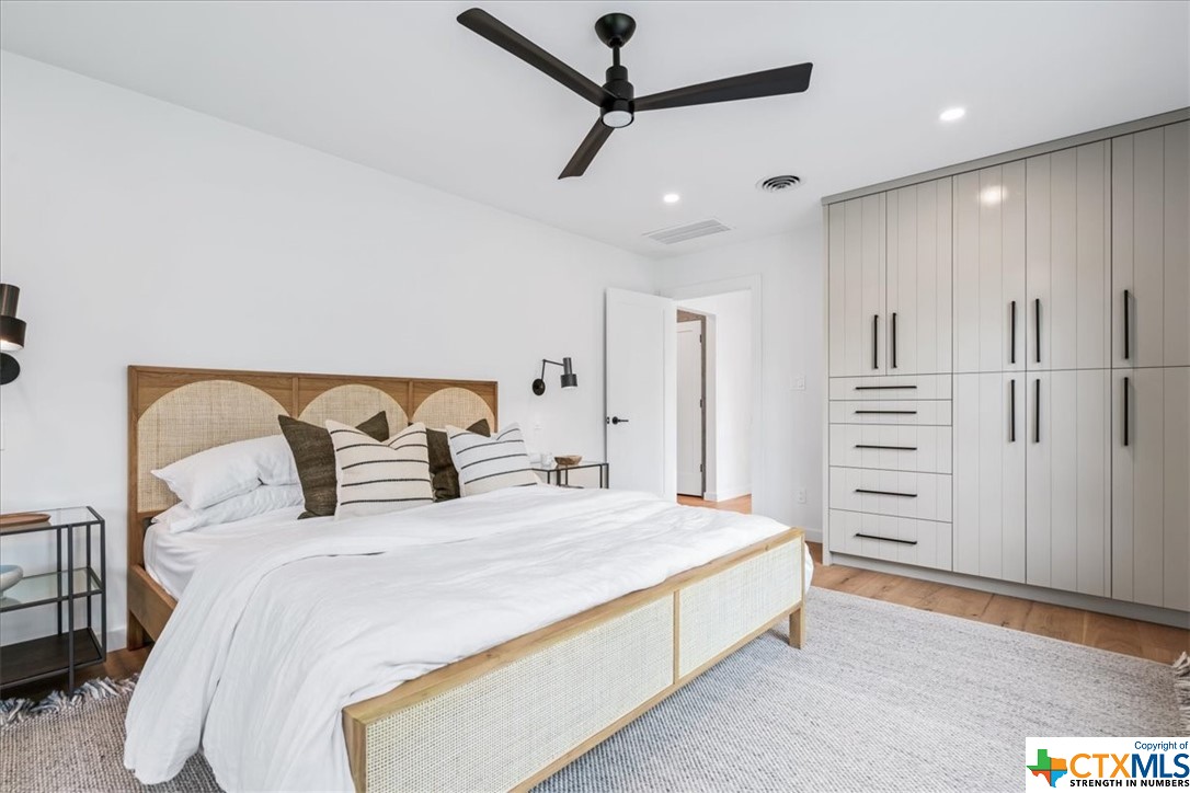 709 N Orange Street , OTHER, TX, 78624 | 469711 | Realty Texas LLC