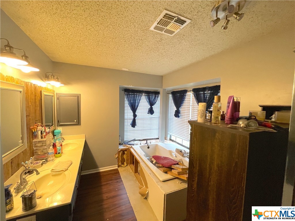 209 Lansdown Street , Victoria, TX, 77904 | 470027 | Realty Texas LLC