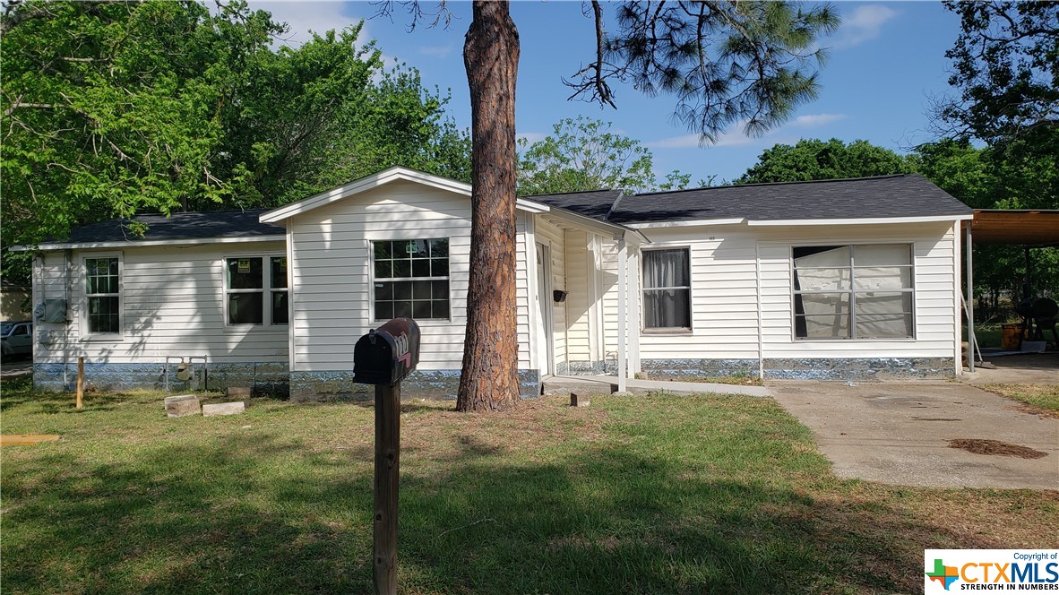 111 Henrietta Street , Yoakum, TX, 77995 | 470311 | Realty Texas LLC