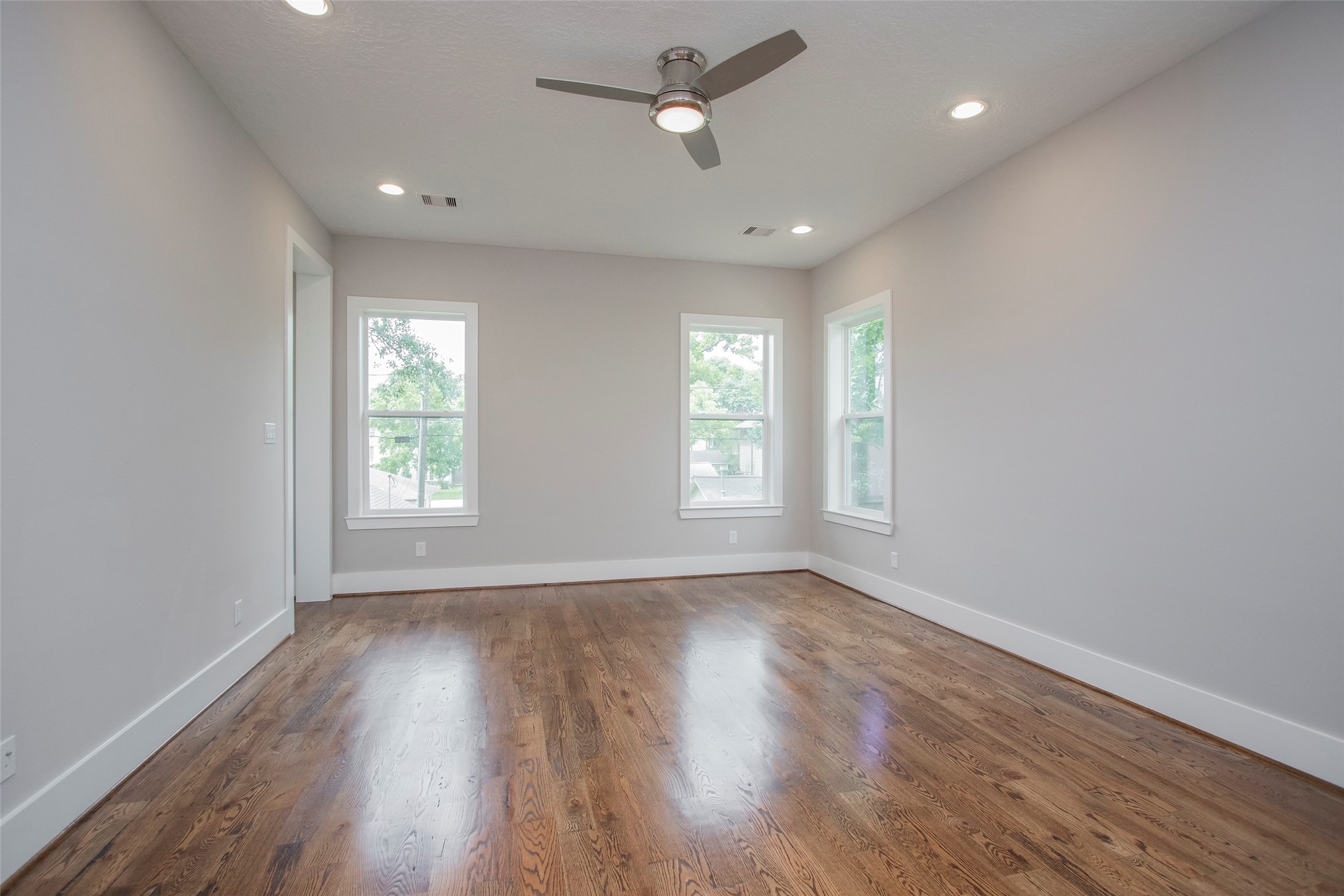 818 Fisher Street , Houston, TX, 77018 | 66760805 | Realty Texas LLC