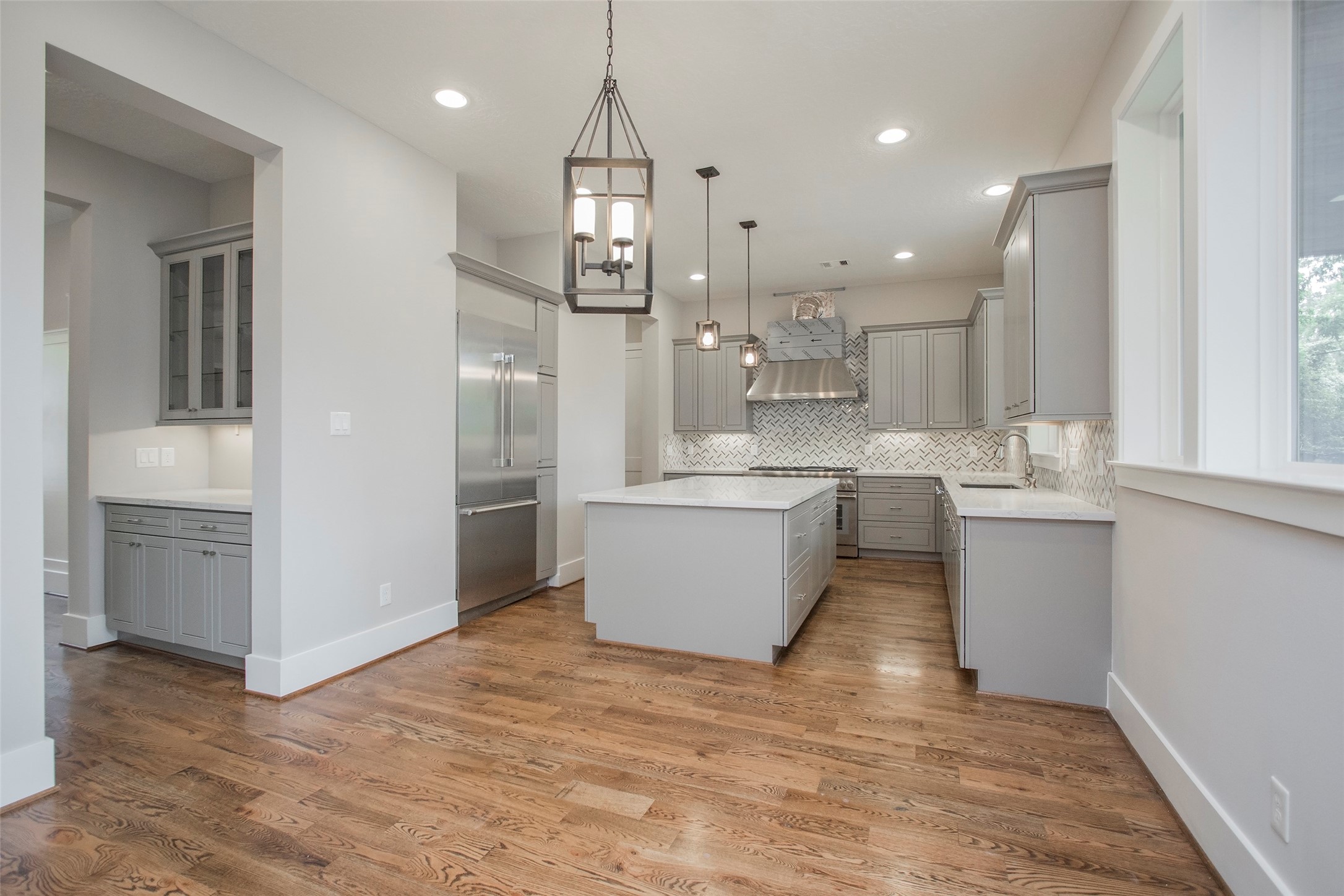 818 Fisher Street , Houston, TX, 77018 | 66760805 | Realty Texas LLC