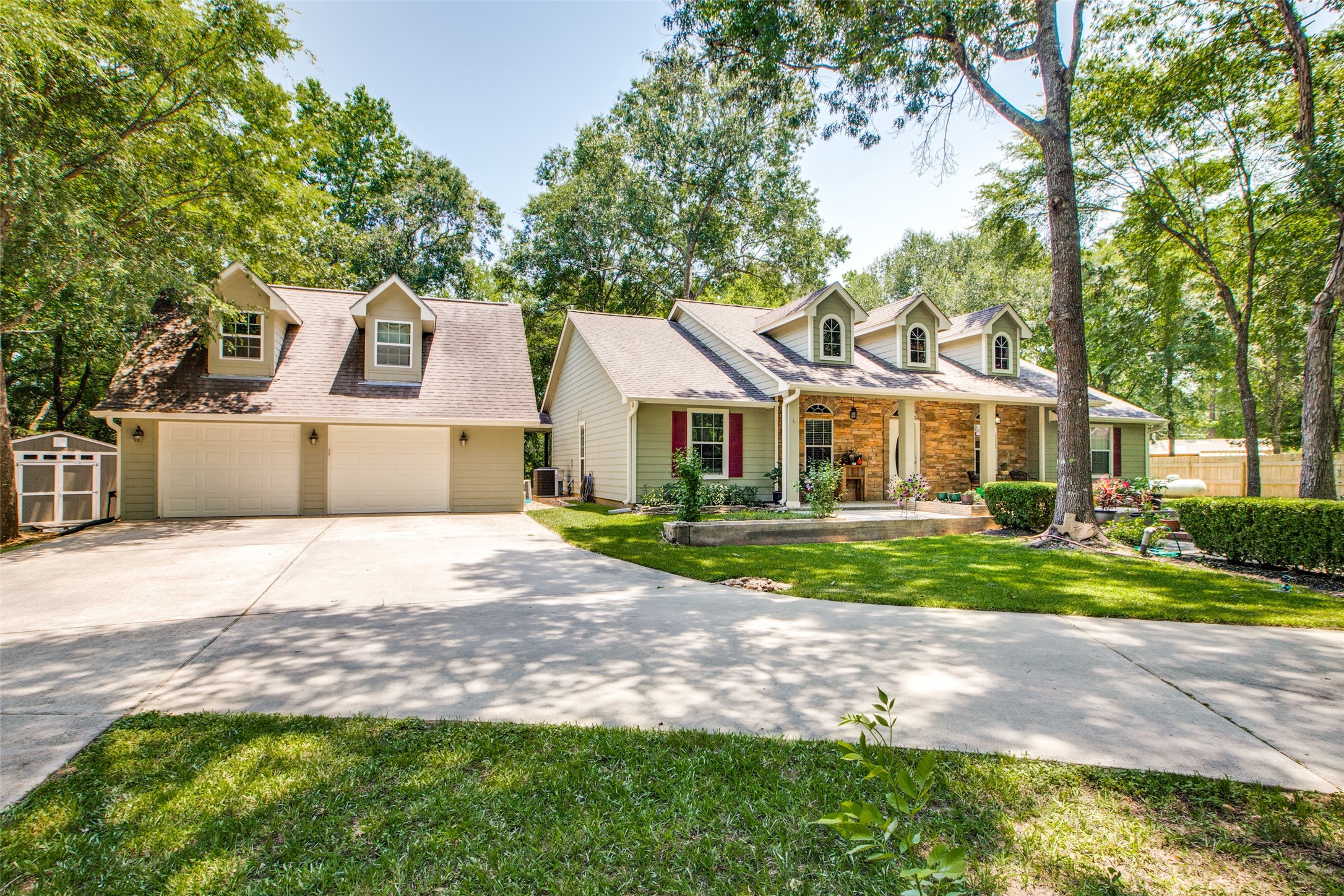 Closed: 8664 Serenity Court , Willis, TX, 77378 for $350,000.| Realty Texas