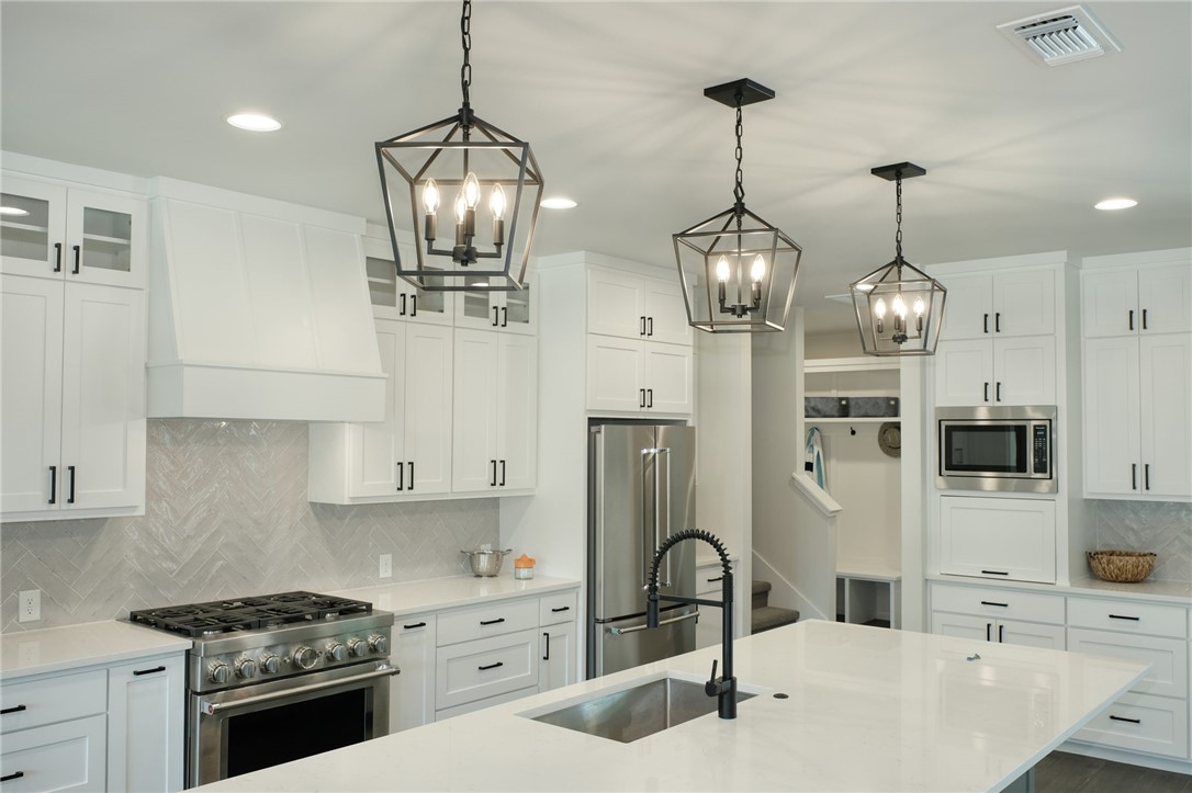 125 Taylor Creek Way