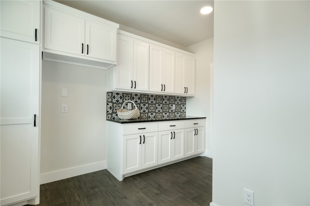125 Taylor Creek Way