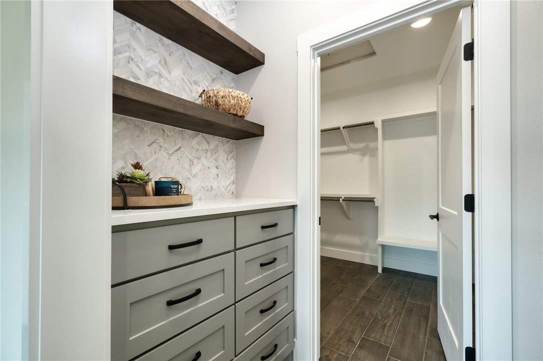 125 Taylor Creek Way