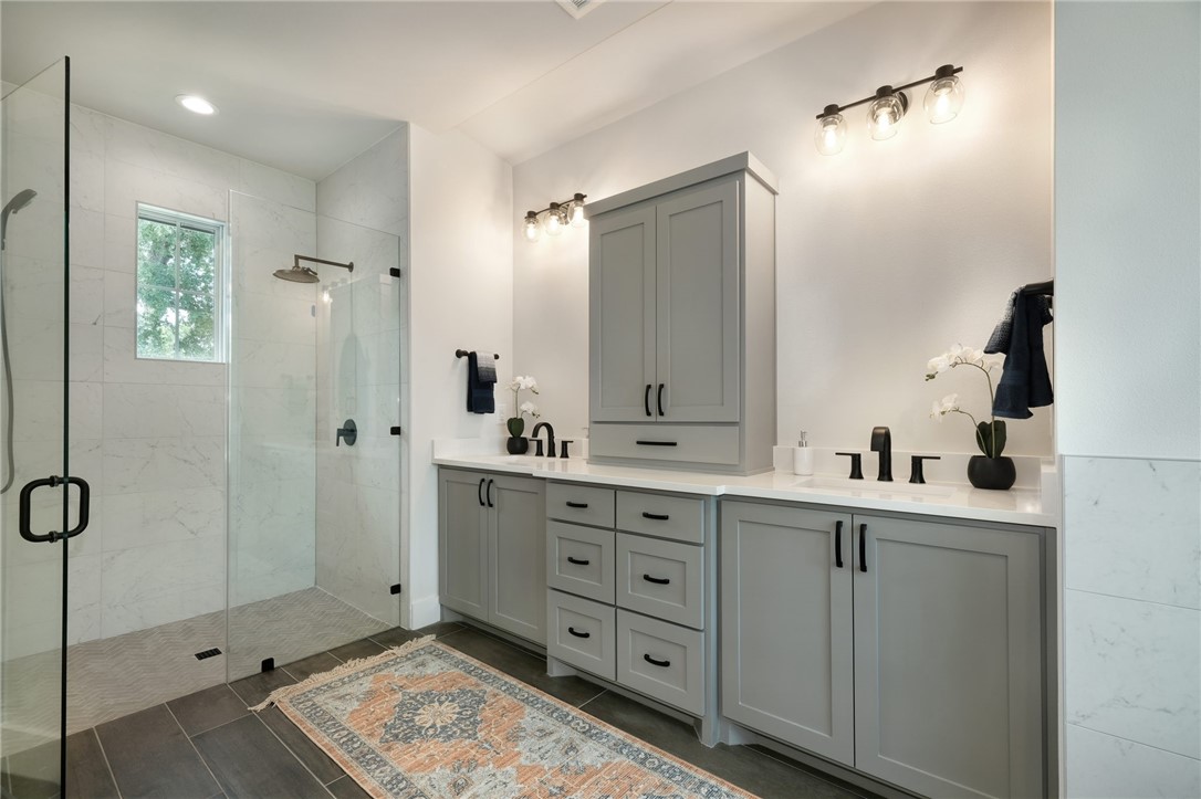 125 Taylor Creek Way