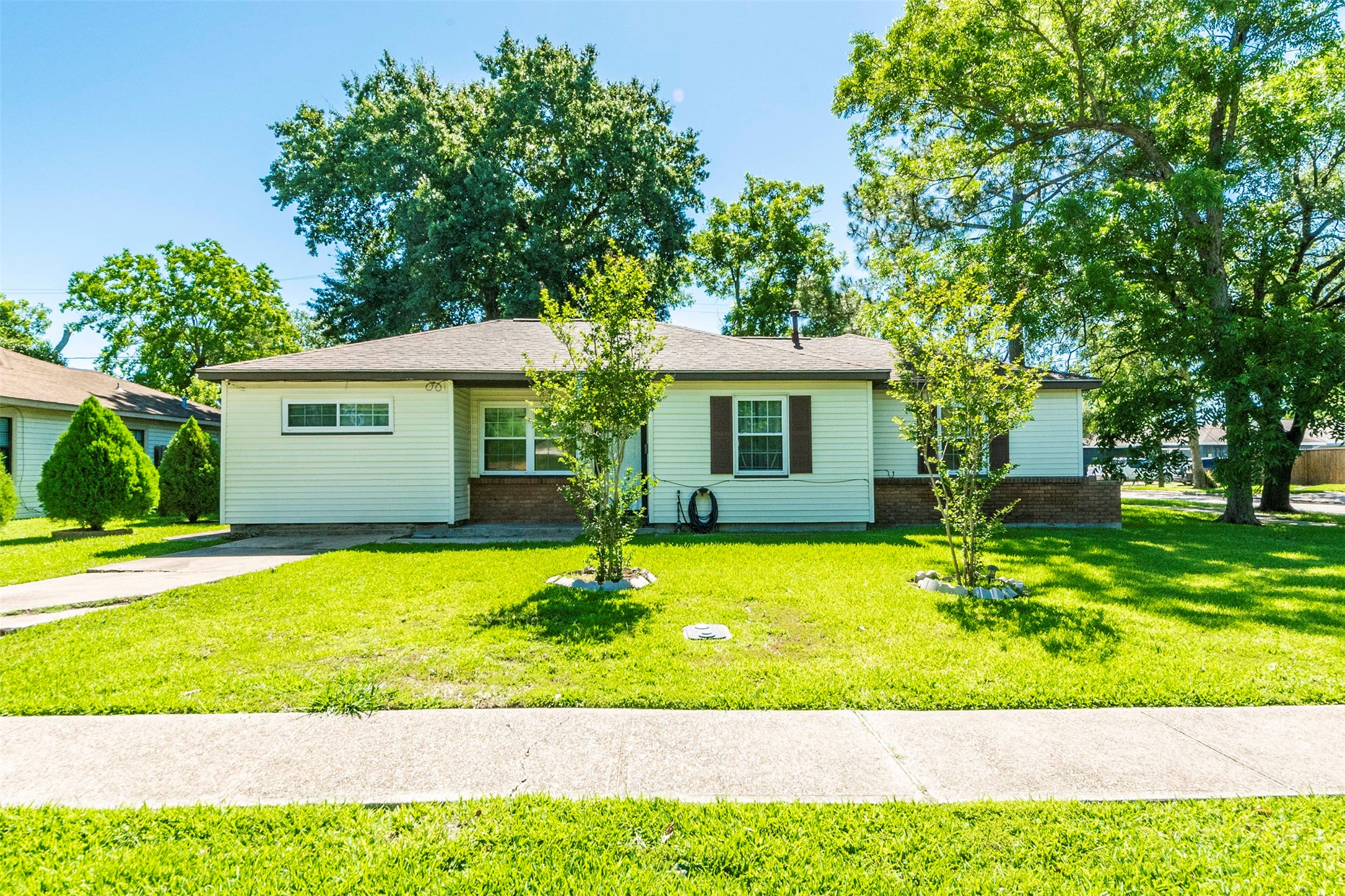 2221 Basket Street , Pasadena, TX, 77502 | 84846820 | Realty Texas LLC