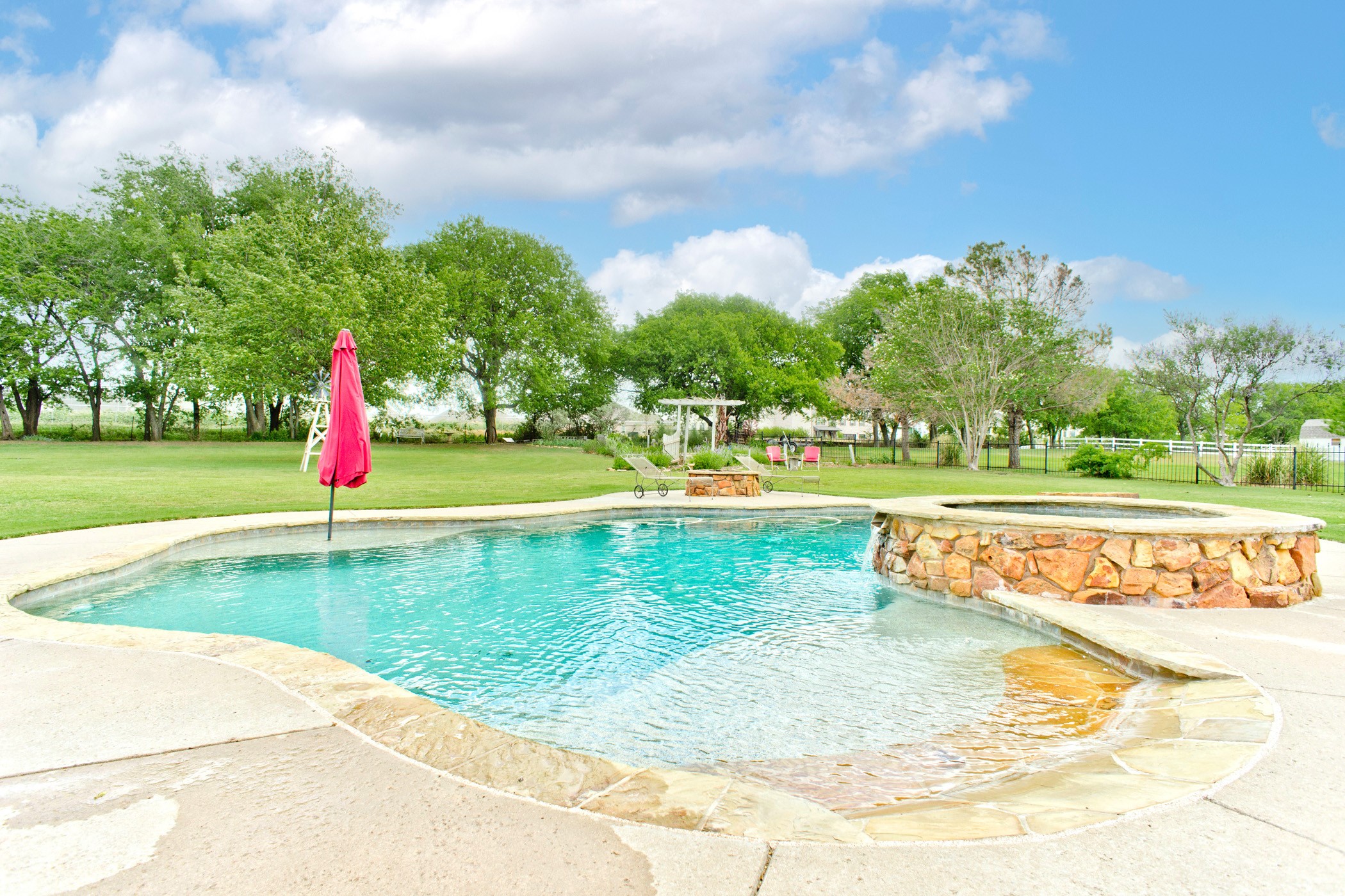 1833 Meadow Springs Drive , Haslet, TX, 76052 | 20071085 | Realty Texas LLC