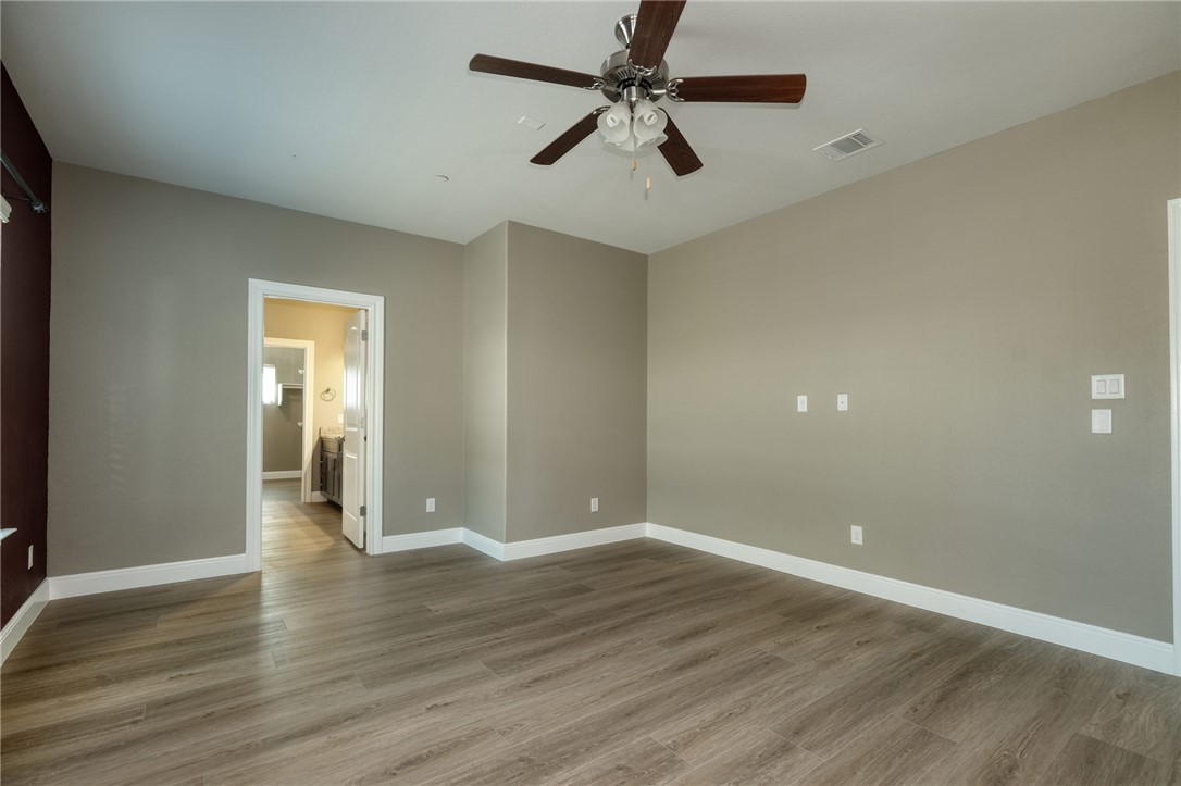 2304 S Lakeline Boulevard 401
