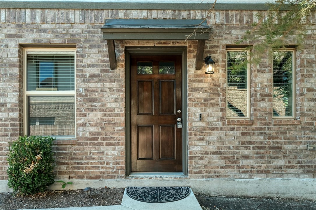 2304 S Lakeline Boulevard 401
