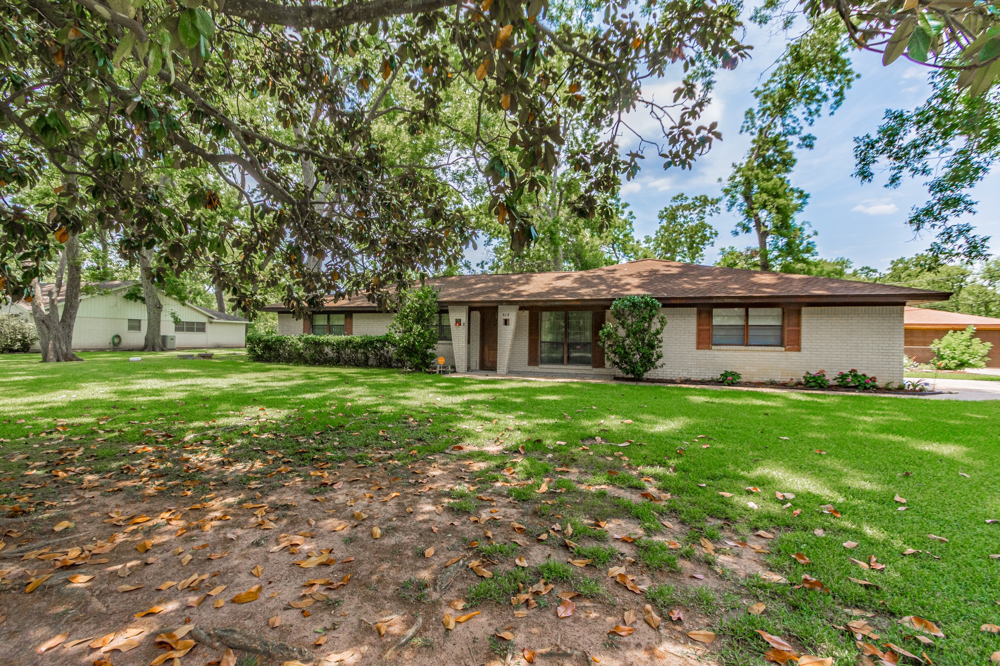 319 Pecan Estates Road , Angleton, TX, 77515 | 63162388 | Realty Texas LLC
